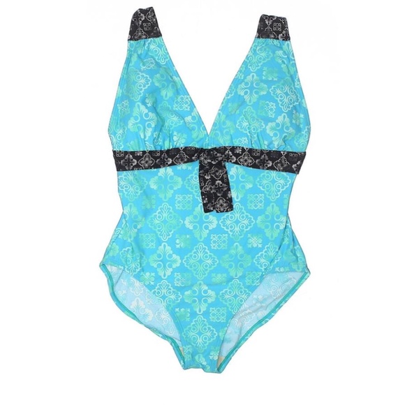 Coco Reef Other - Coco Reef V-neck Bra Size One-piece Bathing Suit